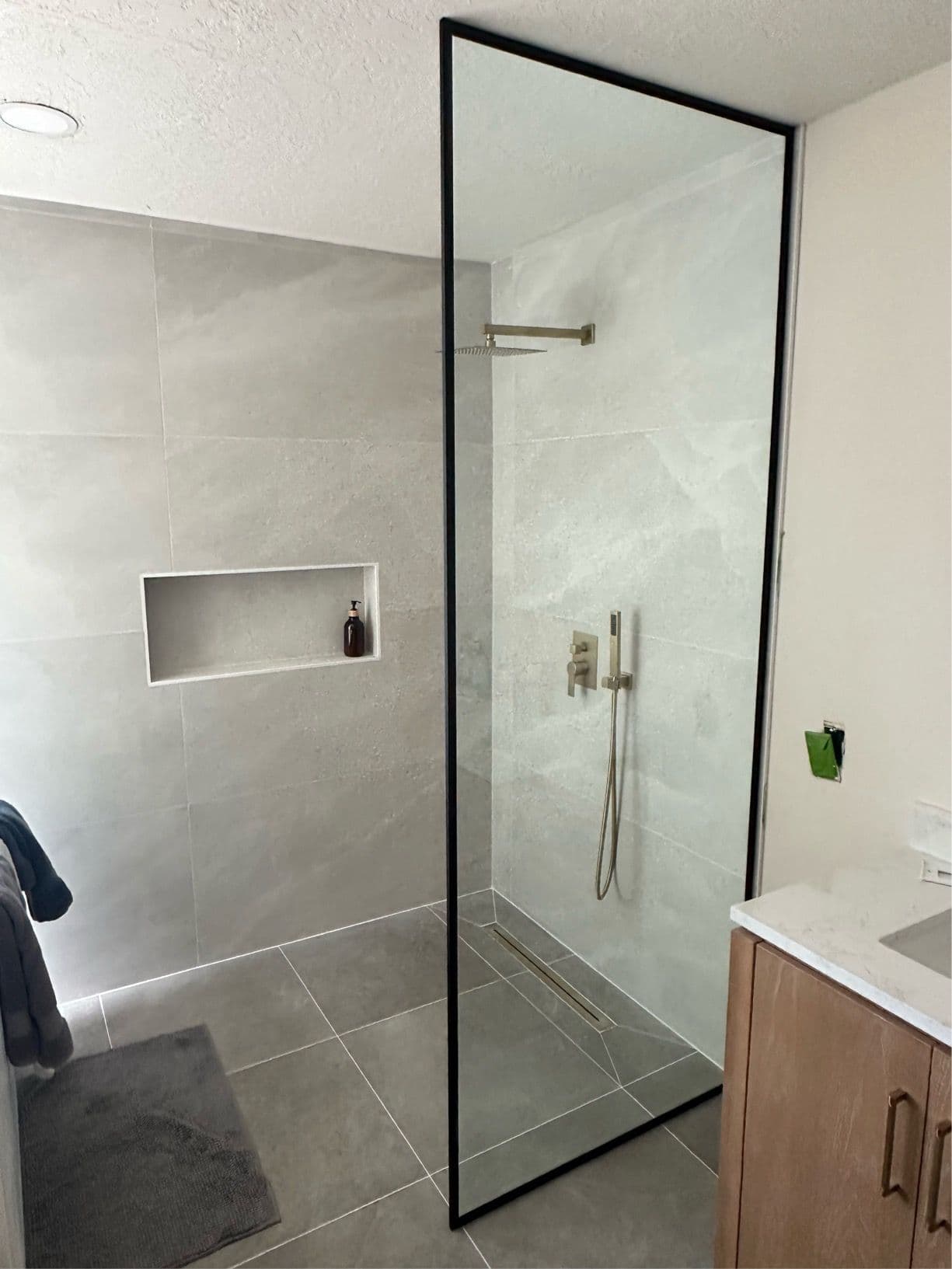Gallery photos for Elegant Master Bathroom Remodel in Lindon: Image #1